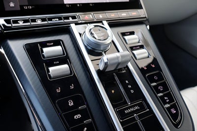 2026 Aston Martin Vantage Base