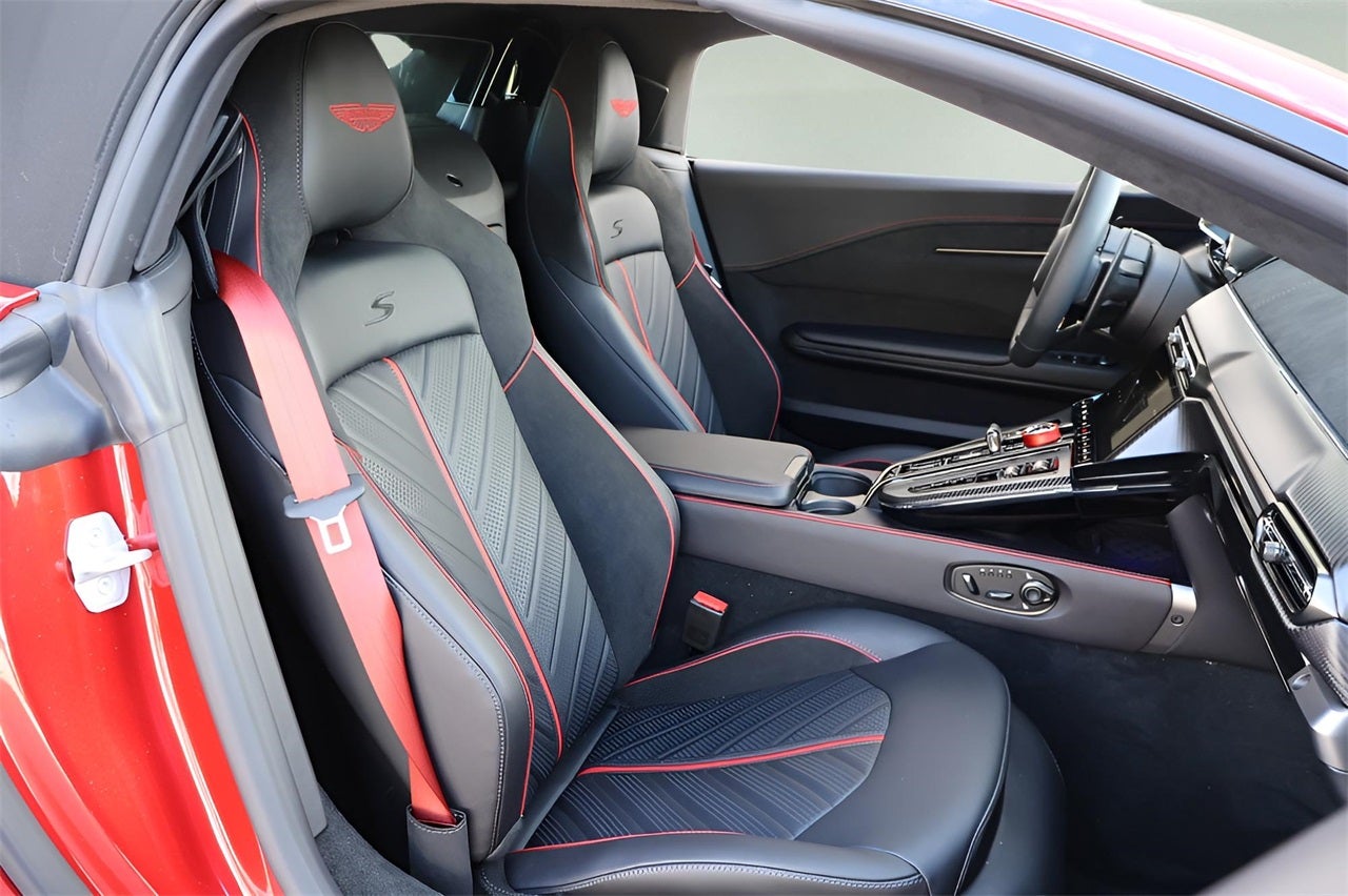 2026 Aston Martin Vantage Base