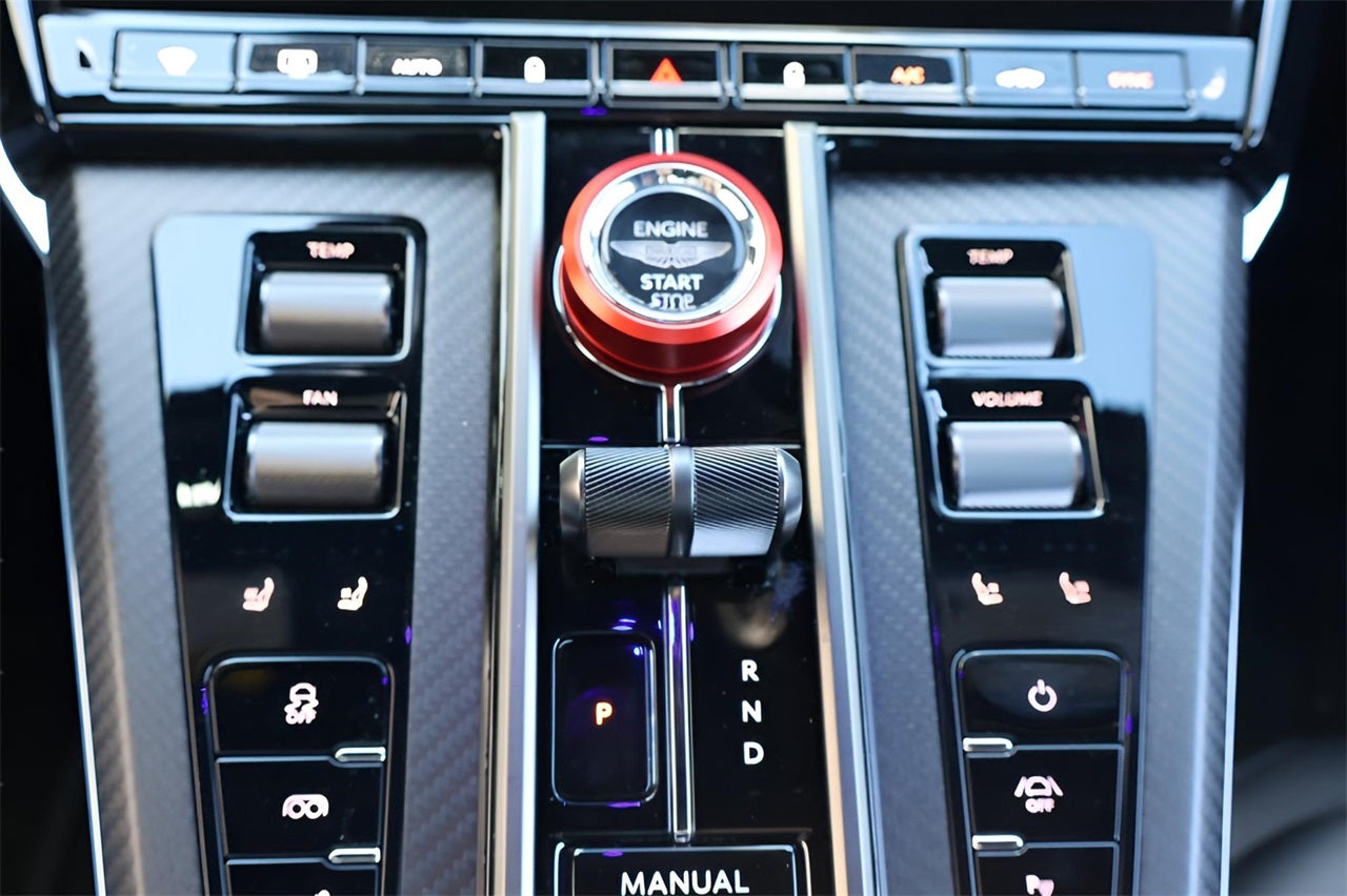 2026 Aston Martin Vantage Base