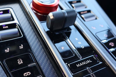 2026 Aston Martin Vantage Base