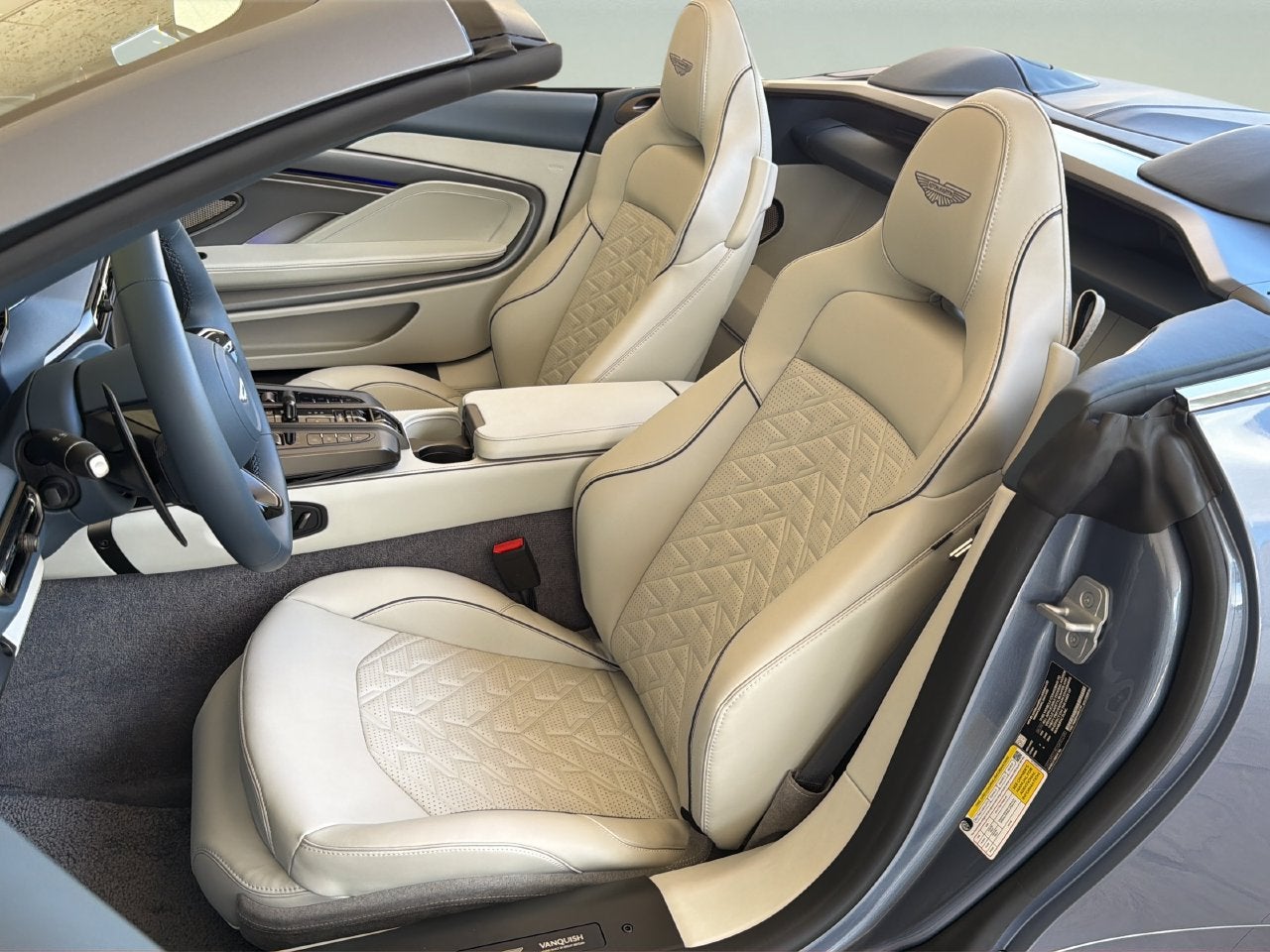 2027 Aston Martin Vanquish Base