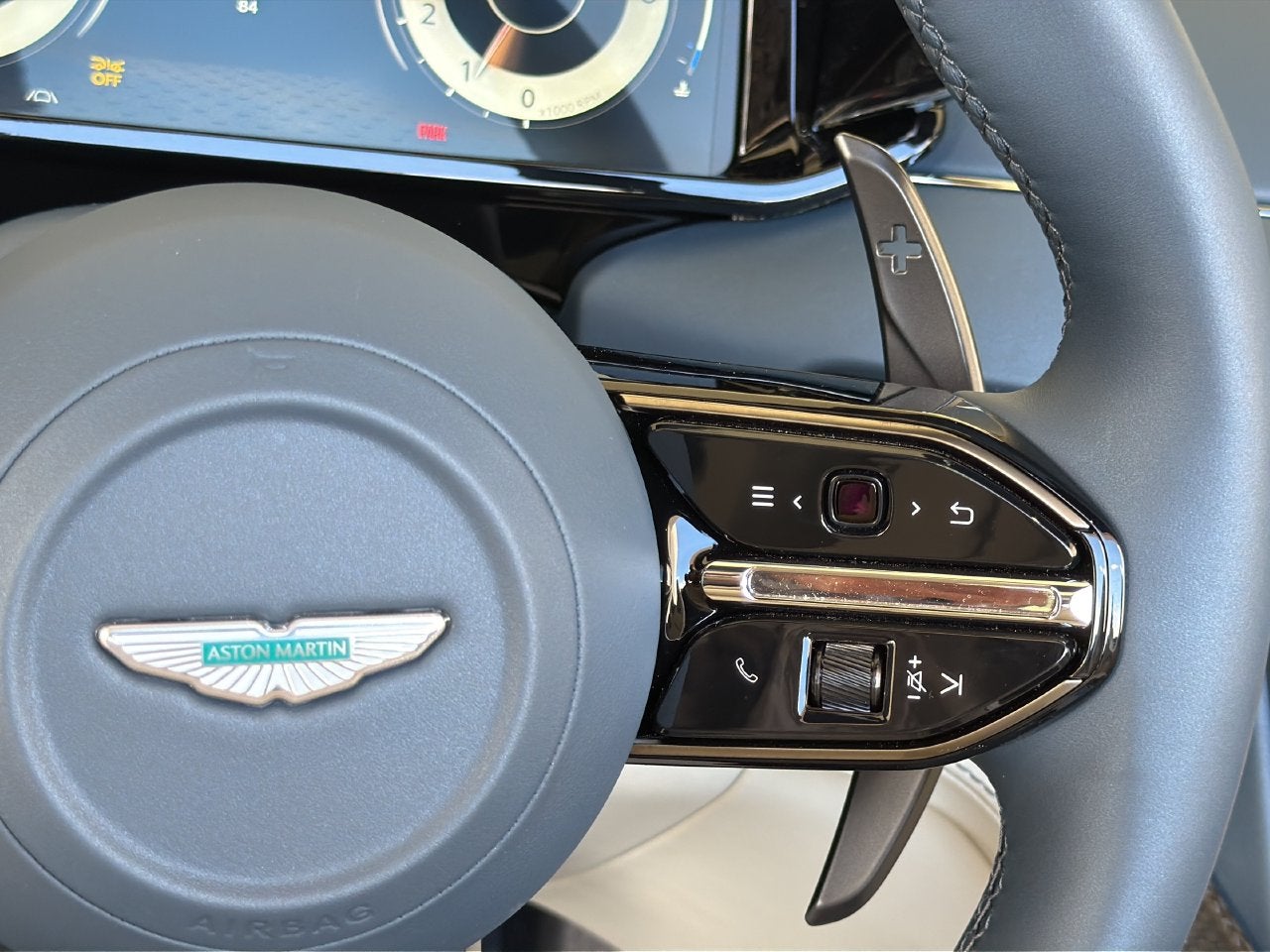 2027 Aston Martin Vanquish Base