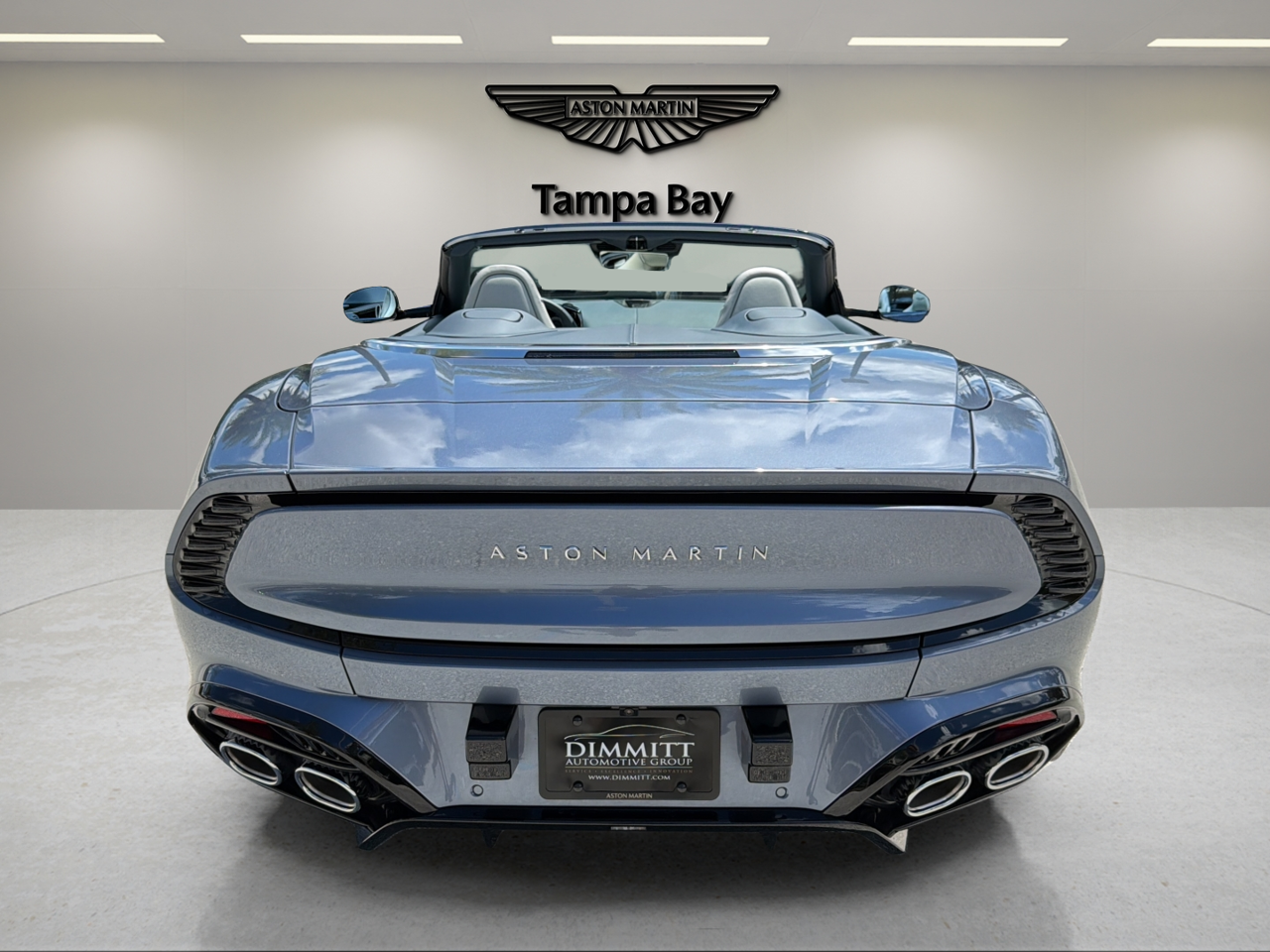 2027 Aston Martin Vanquish Base