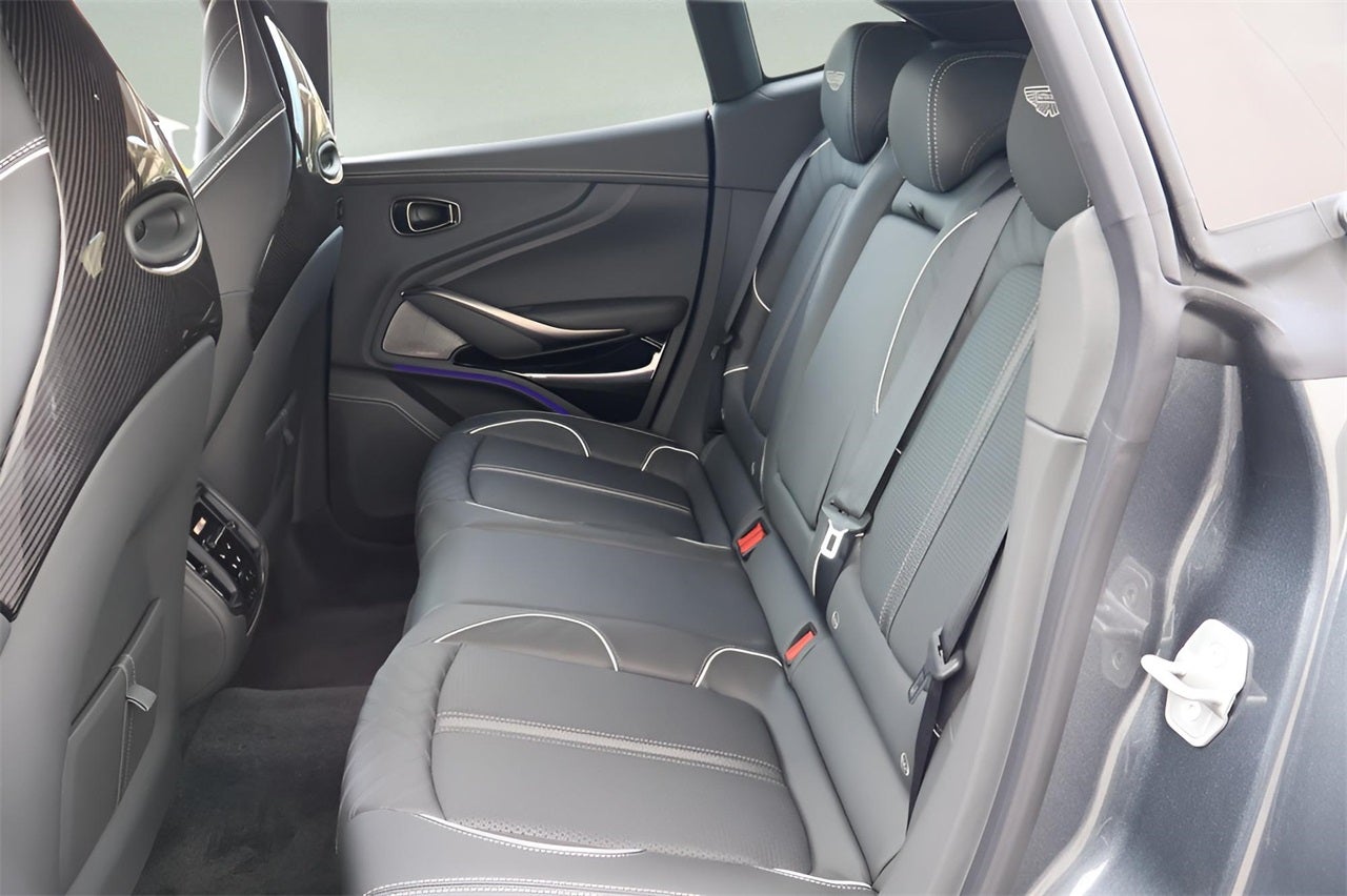 2025 Aston Martin DBX 707