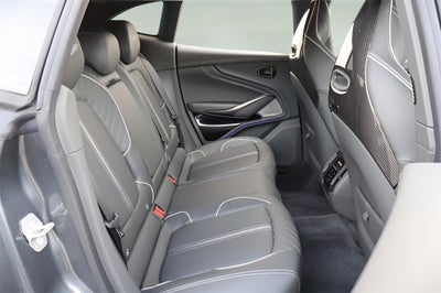 2025 Aston Martin DBX 707