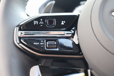 2025 Aston Martin DBX 707