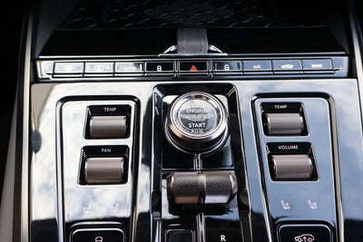 2025 Aston Martin DBX 707