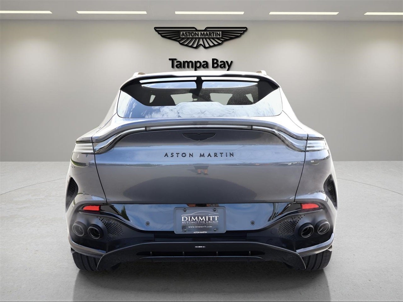 2025 Aston Martin DBX 707