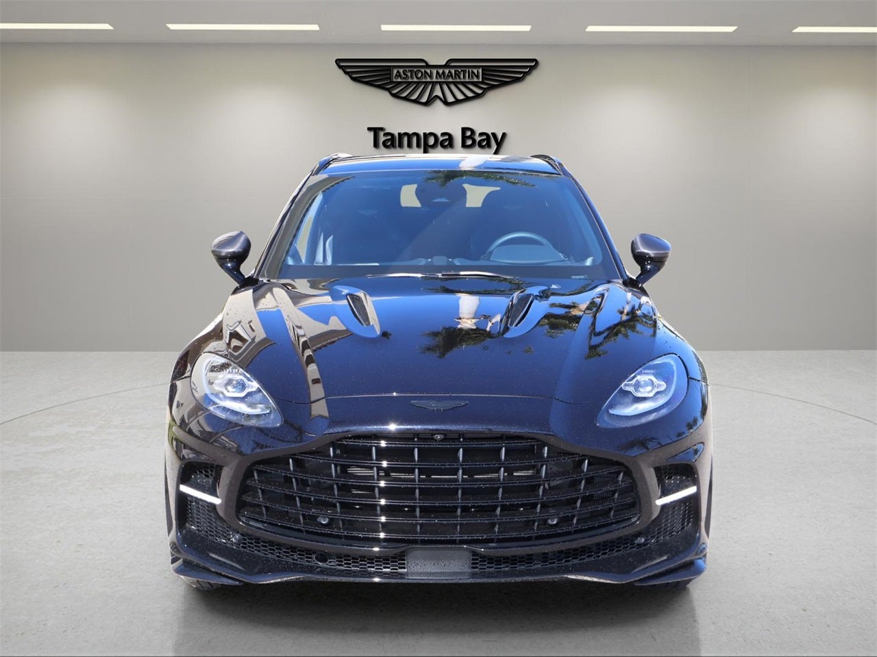 2025 Aston Martin DBX 707