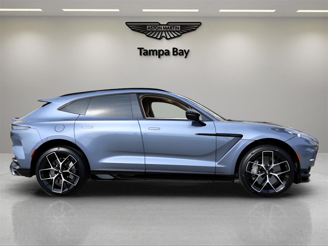 2026 Aston Martin DBX 707