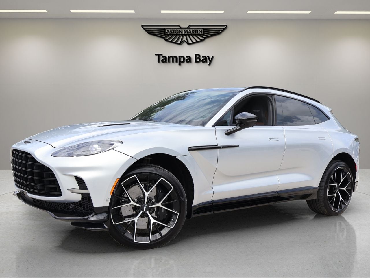 2026 Aston Martin DBX 707