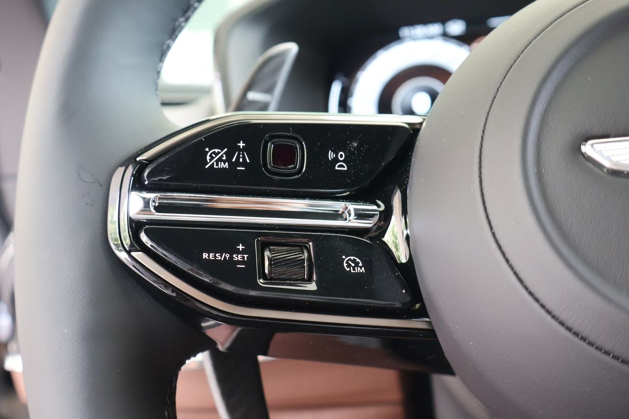 2026 Aston Martin DBX 707
