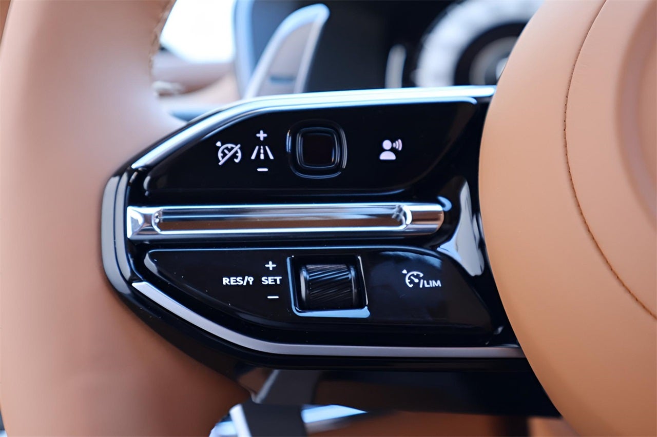 2026 Aston Martin DBX 707