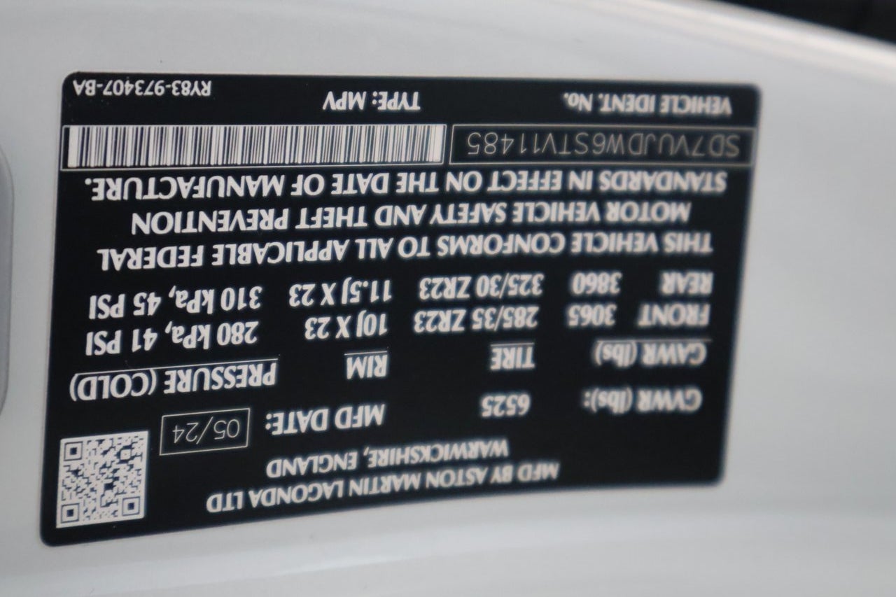 2025 Aston Martin DBX 707