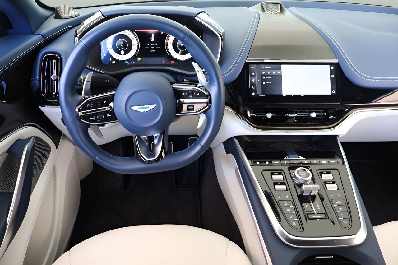 2025 Aston Martin DBX 707