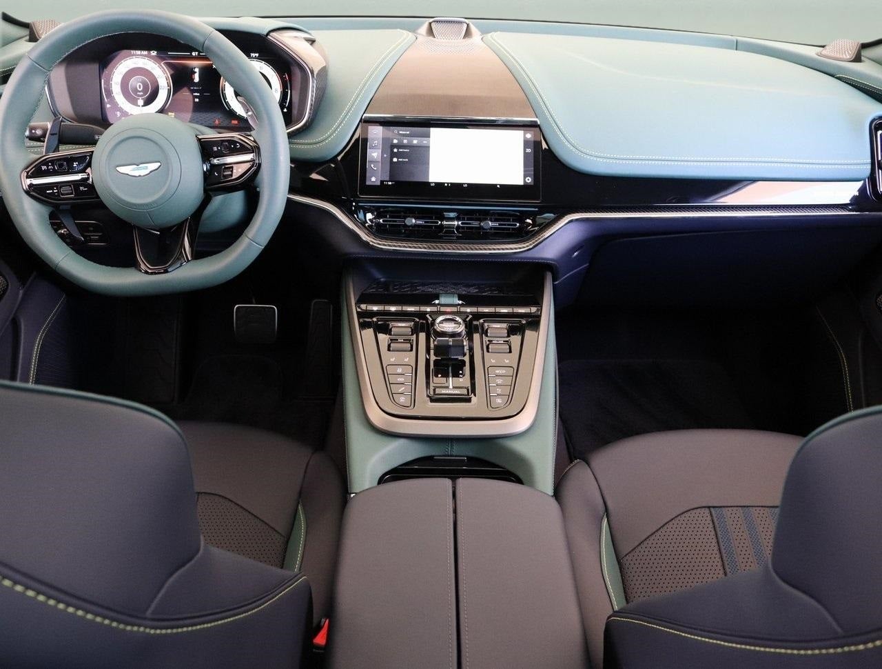 2025 Aston Martin DBX 707