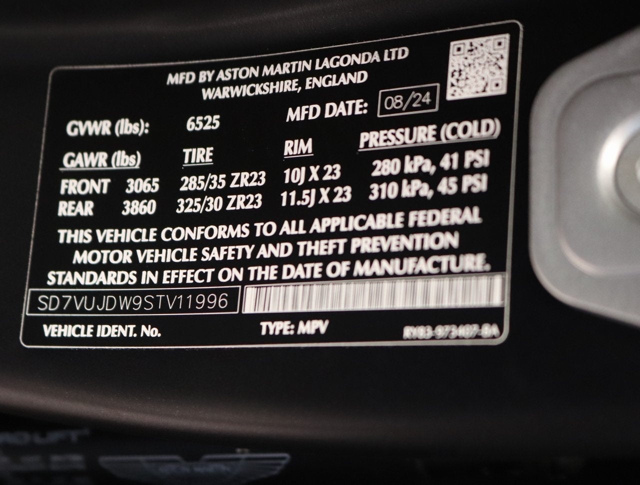 2025 Aston Martin DBX 707