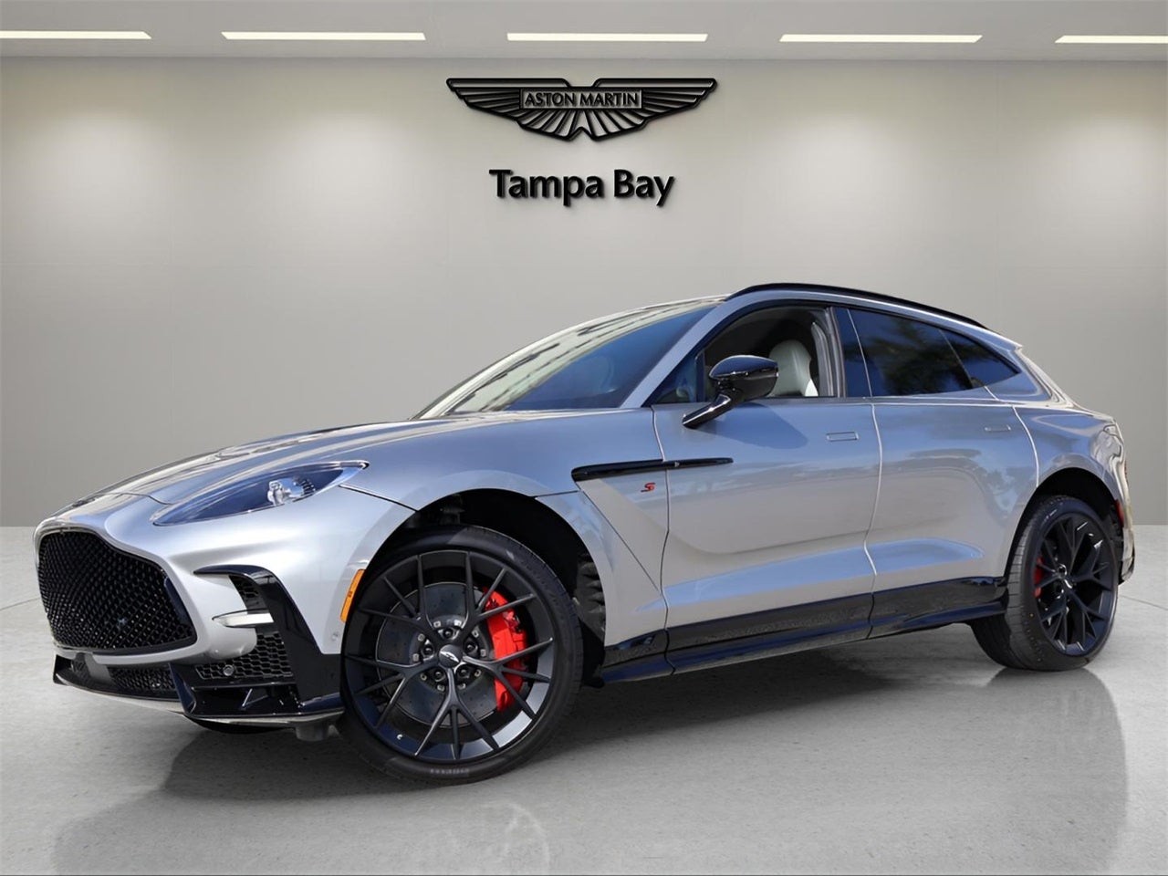 2026 Aston Martin DBX Base