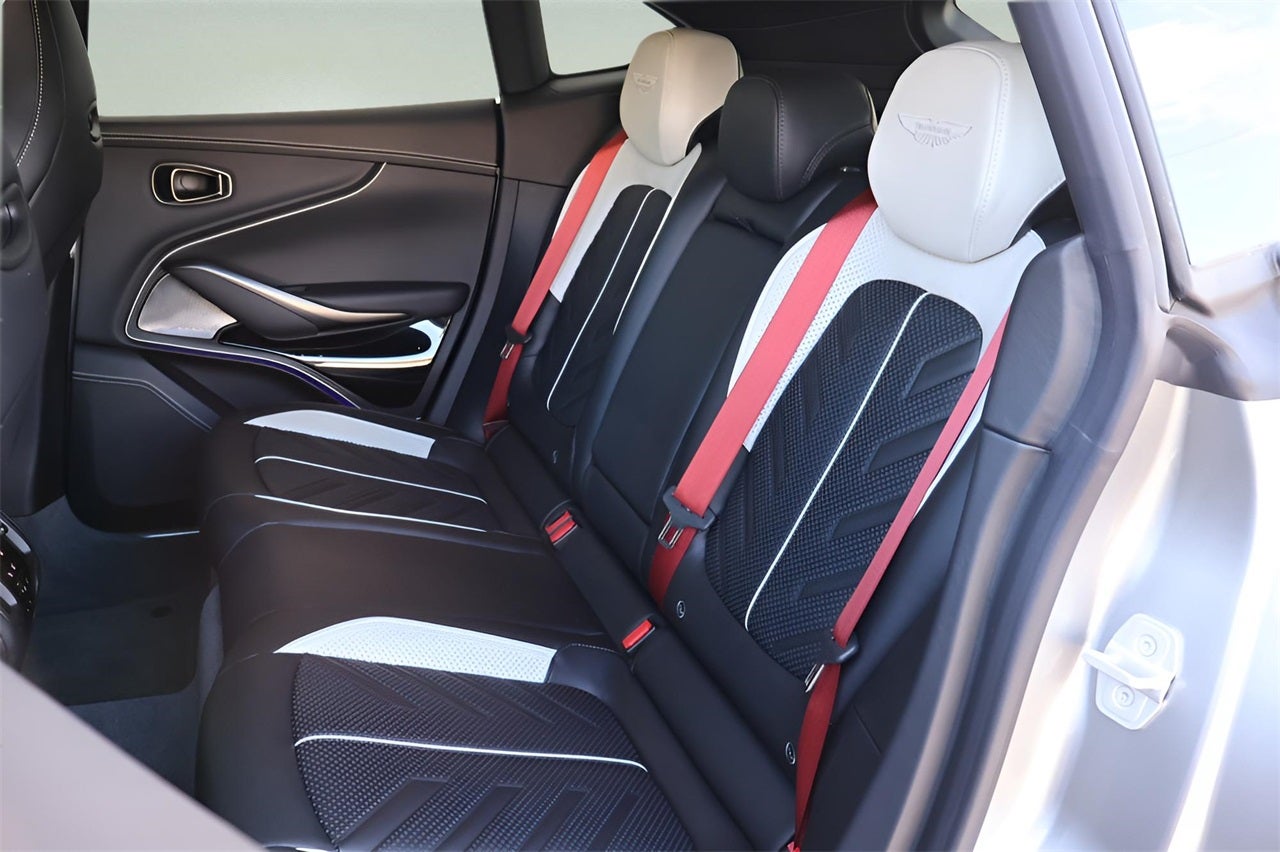 2026 Aston Martin DBX Base