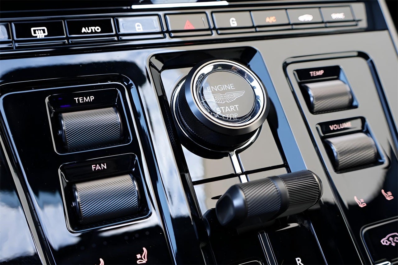 2026 Aston Martin DBX Base