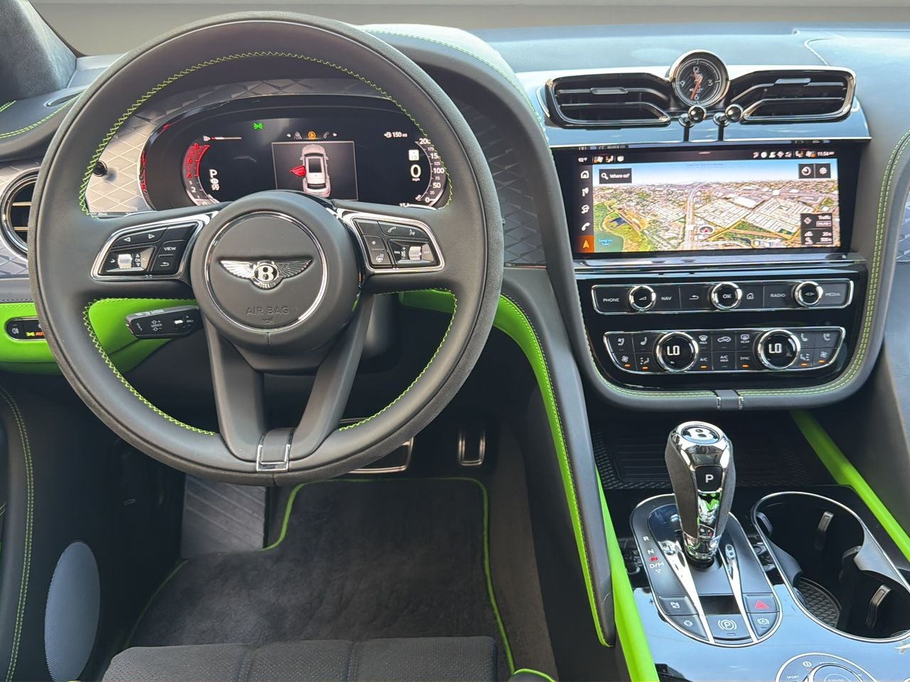 2025 Bentley Bentayga V8