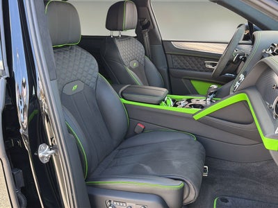 2025 Bentley Bentayga V8