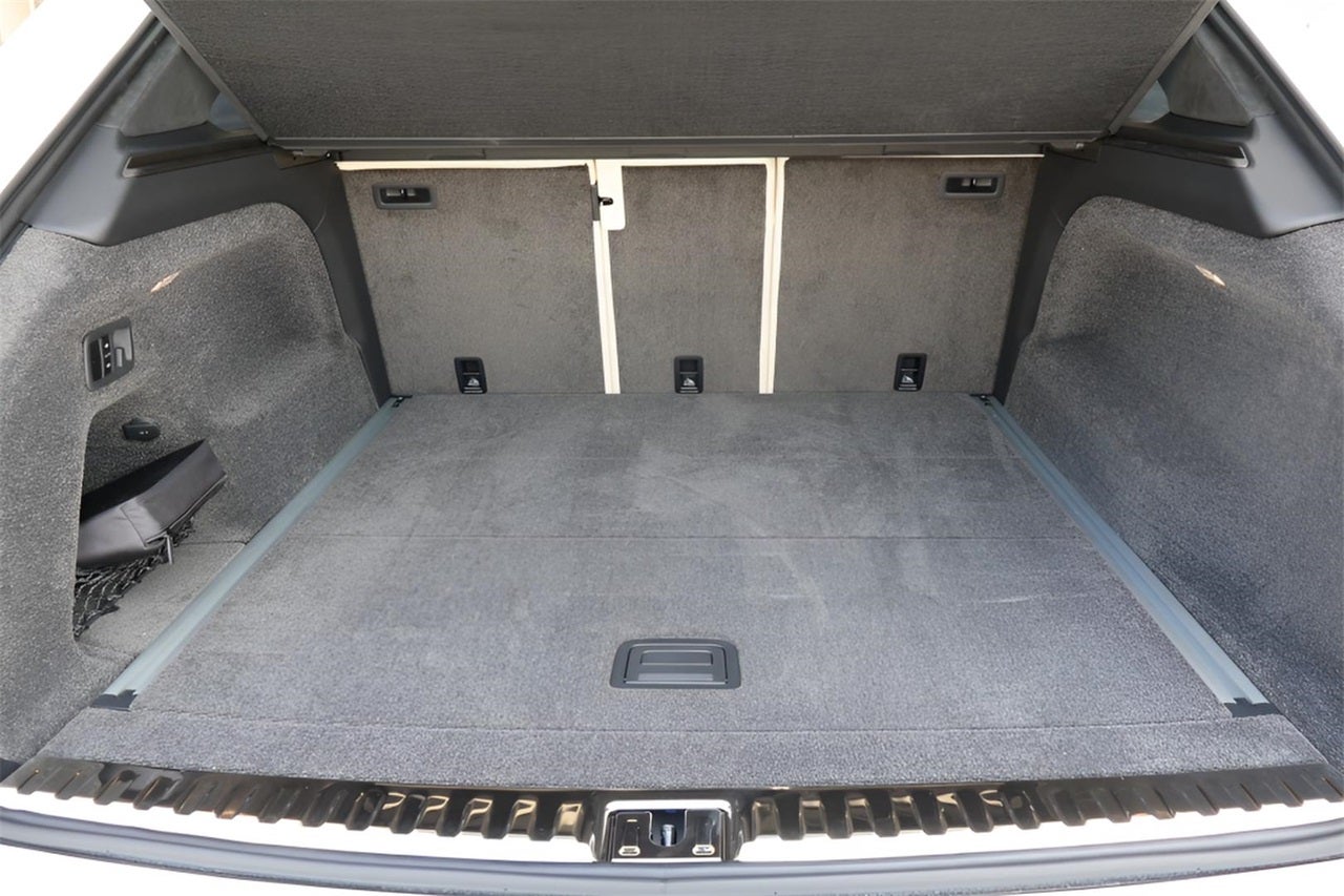 2025 Bentley Bentayga V8