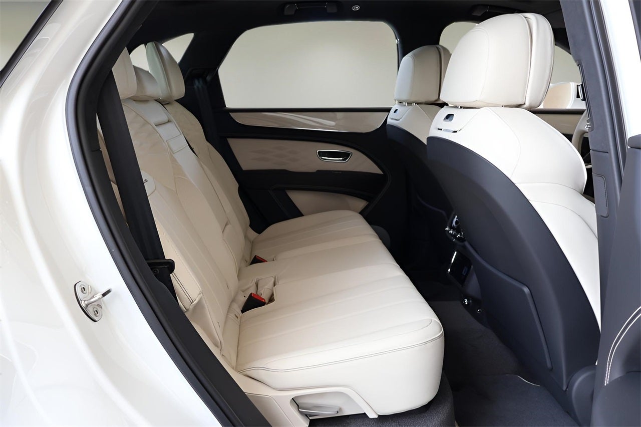 2025 Bentley Bentayga V8