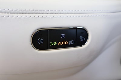 2025 Bentley Bentayga V8