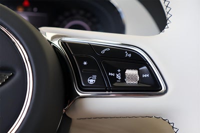 2025 Bentley Bentayga V8