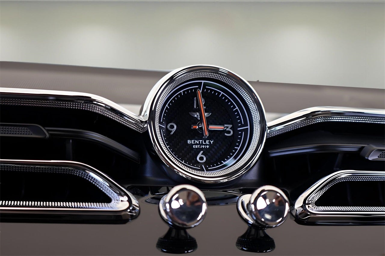 2025 Bentley Bentayga V8