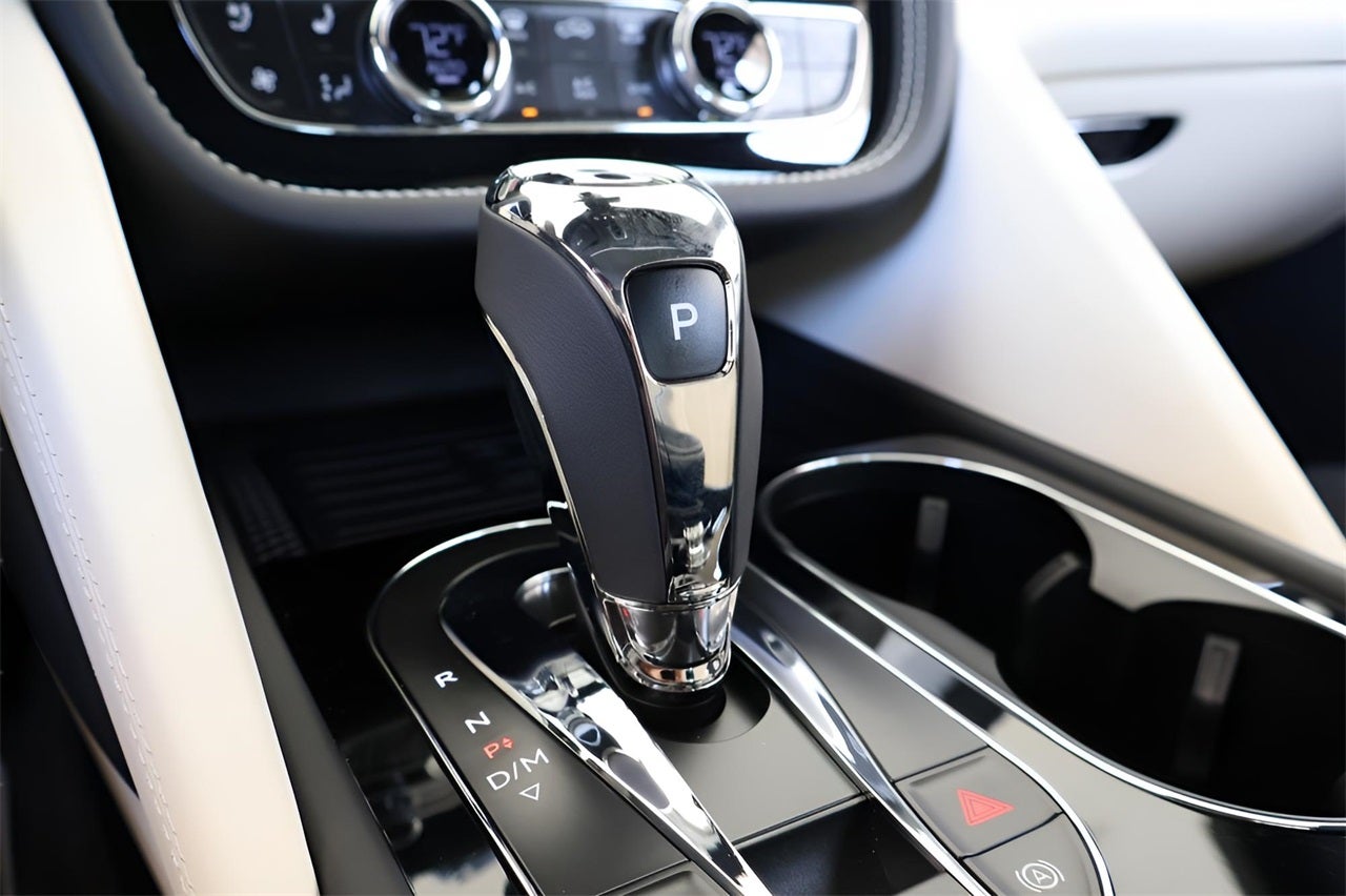 2025 Bentley Bentayga V8