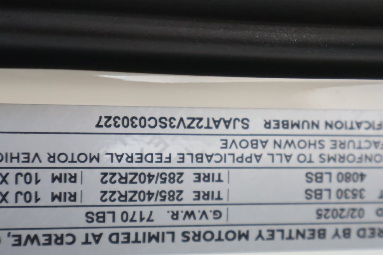 2025 Bentley Bentayga V8