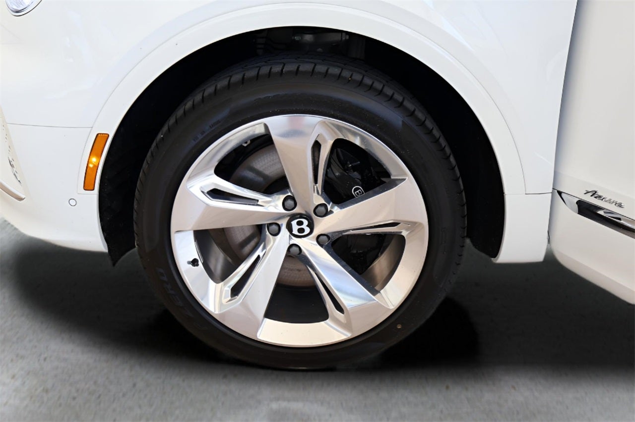 2025 Bentley Bentayga V8