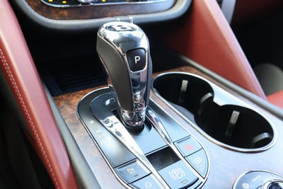 2025 Bentley Bentayga V8