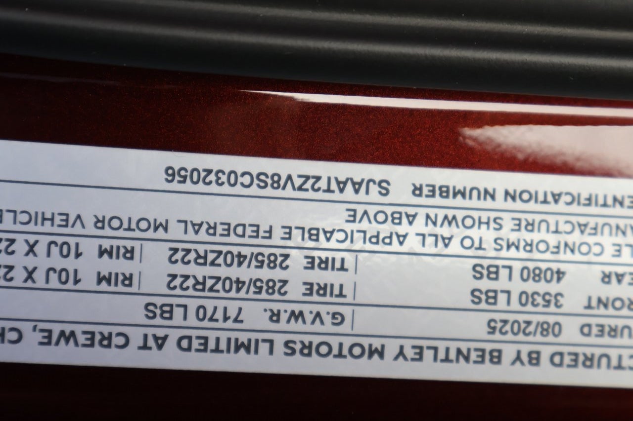 2025 Bentley Bentayga V8