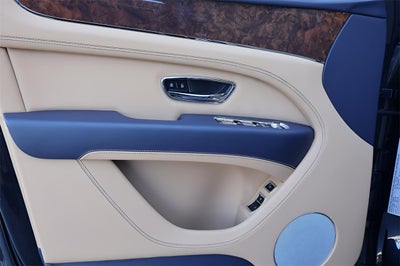 2025 Bentley Bentayga V8