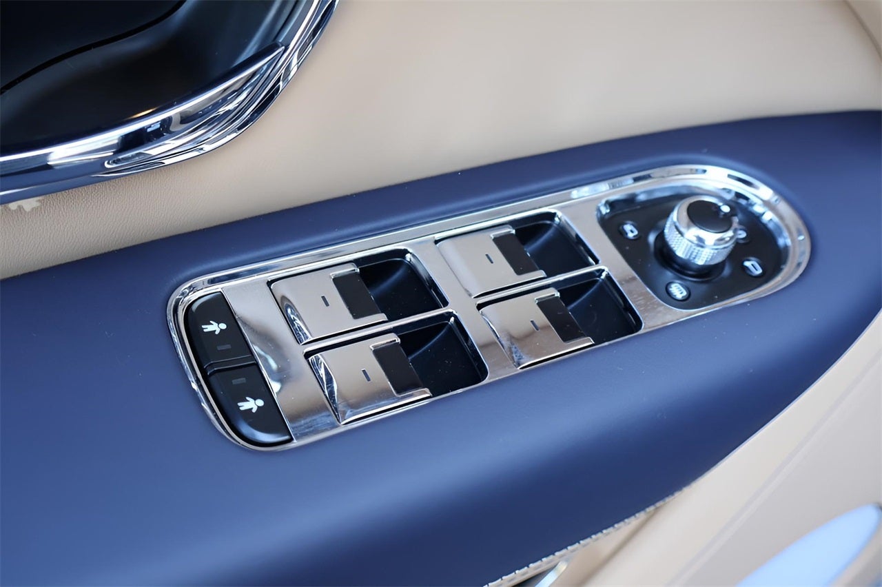 2025 Bentley Bentayga V8