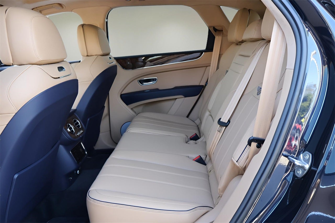 2025 Bentley Bentayga V8