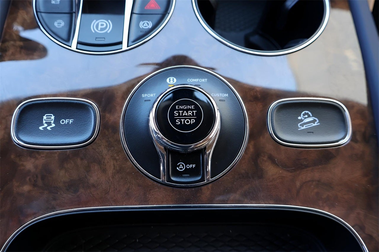 2025 Bentley Bentayga V8