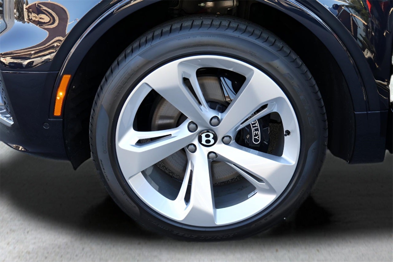 2025 Bentley Bentayga V8