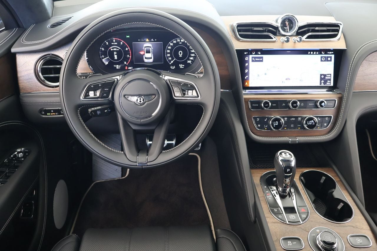 2026 Bentley Bentayga Azure V8