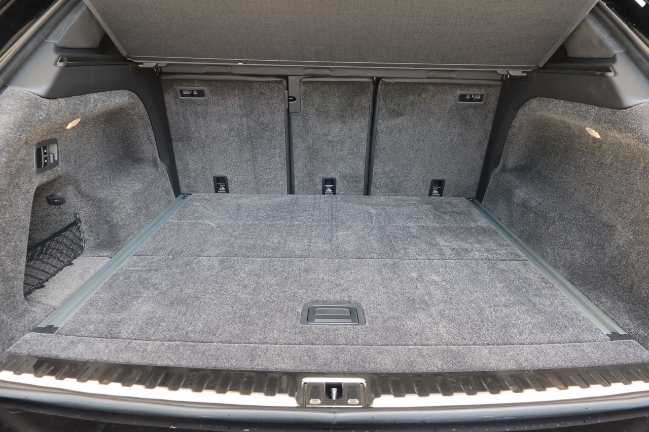 2026 Bentley Bentayga Azure V8