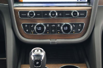 2026 Bentley Bentayga Azure V8