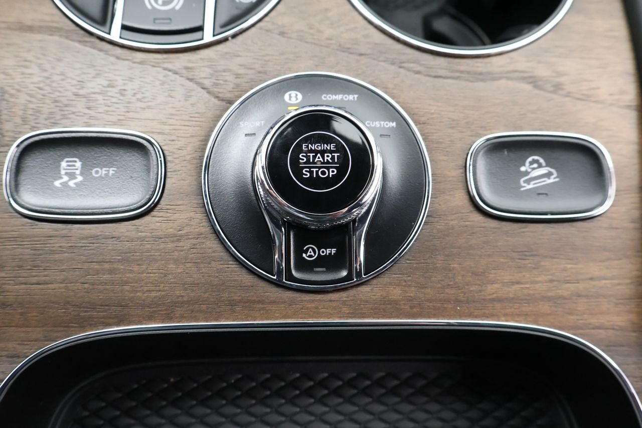 2026 Bentley Bentayga Azure V8