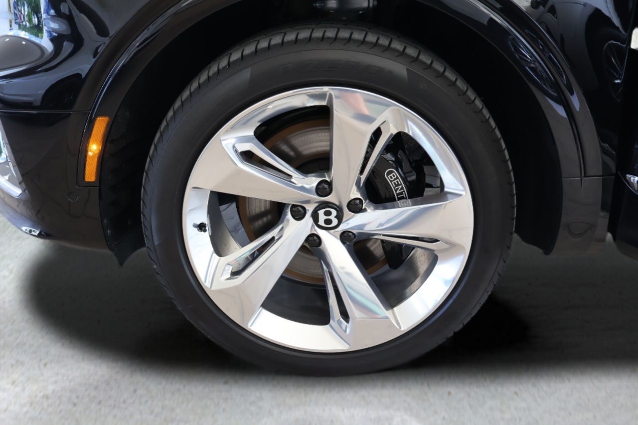 2026 Bentley Bentayga Azure V8