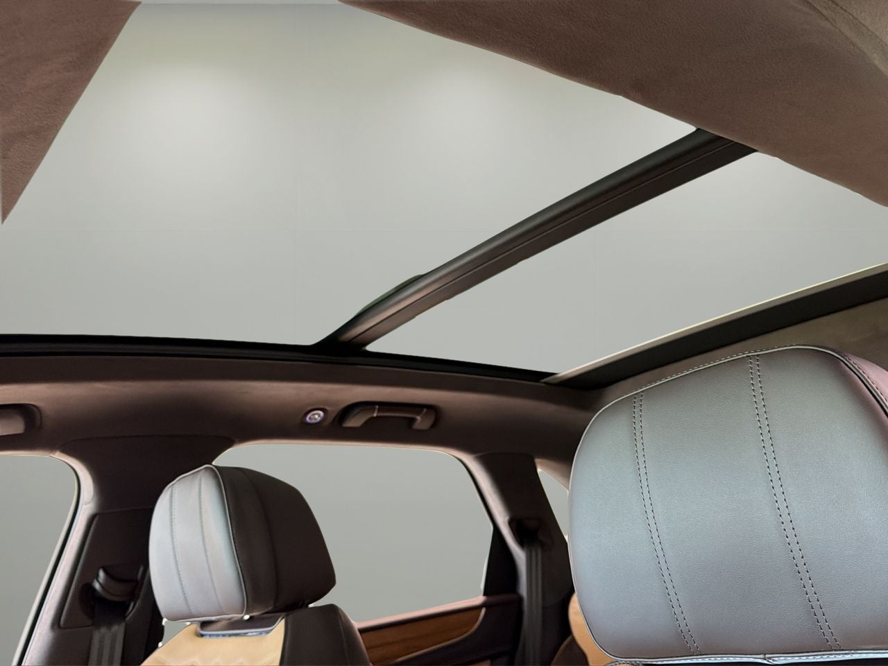 2027 Bentley Bentayga Azure