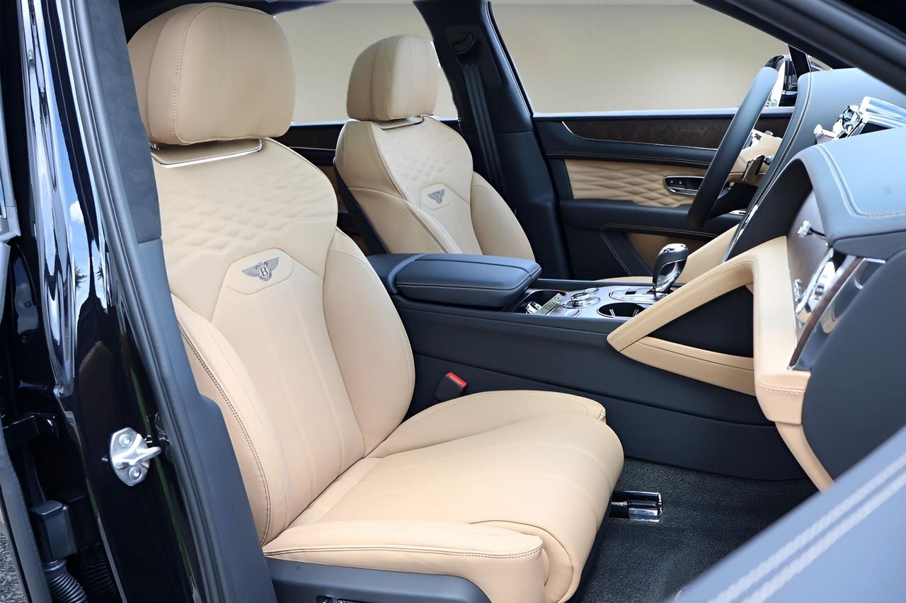 2025 Bentley Bentayga Azure V8