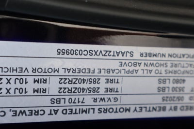 2025 Bentley Bentayga Azure V8