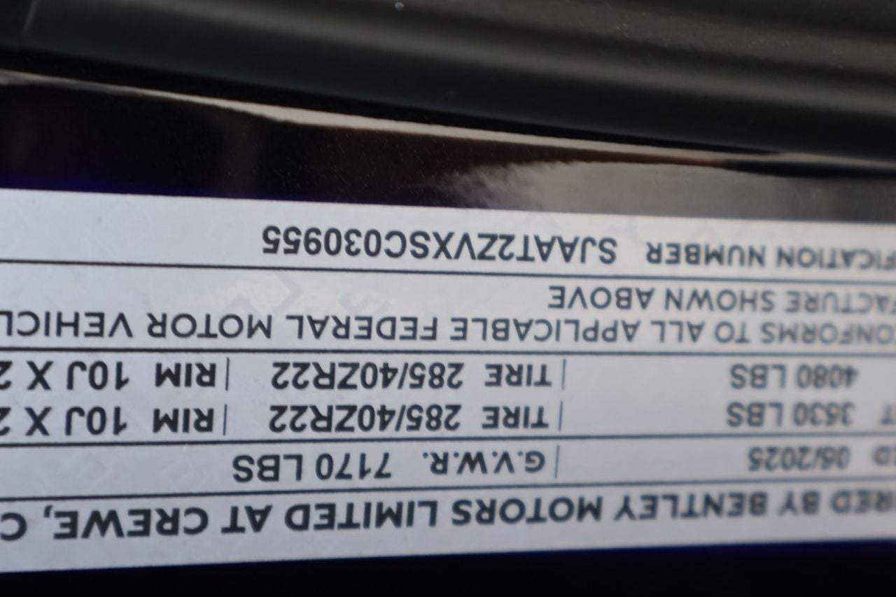 2025 Bentley Bentayga Azure V8